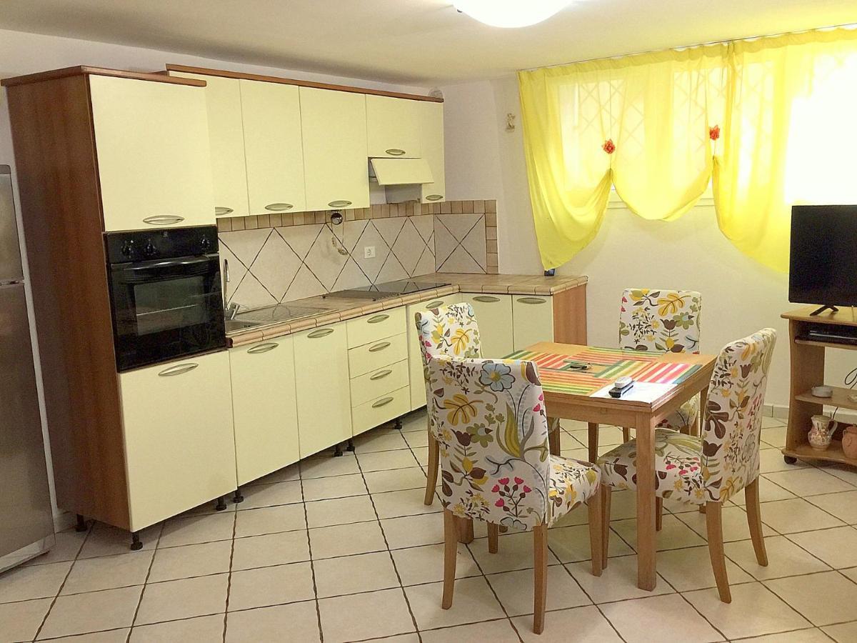 Viola Apartment ปีออมบีโน ภายนอก รูปภาพ